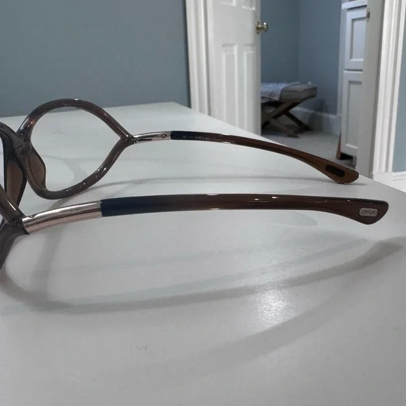 Tom Ford Jennifer Frames with case - Picture 3 of 6
